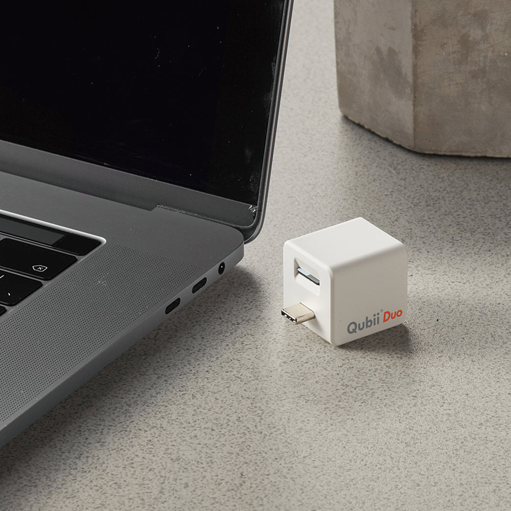 Qubii Duo : Ultra Fast Auto-Backup cube for iPhone & Android phone